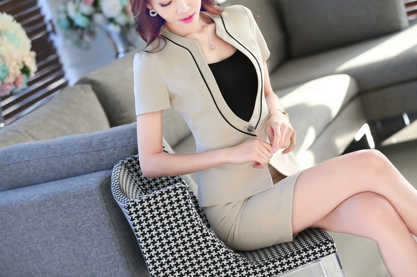 女士怎樣定制西服職業(yè)裝會(huì)更顯魅力？